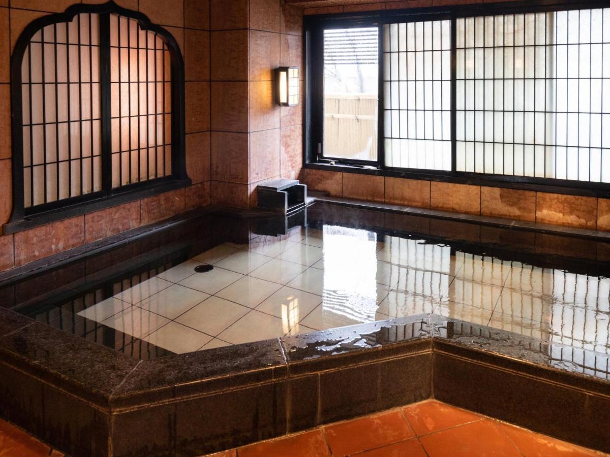 Hotel Castle Inn Suzuka Bagian luar foto