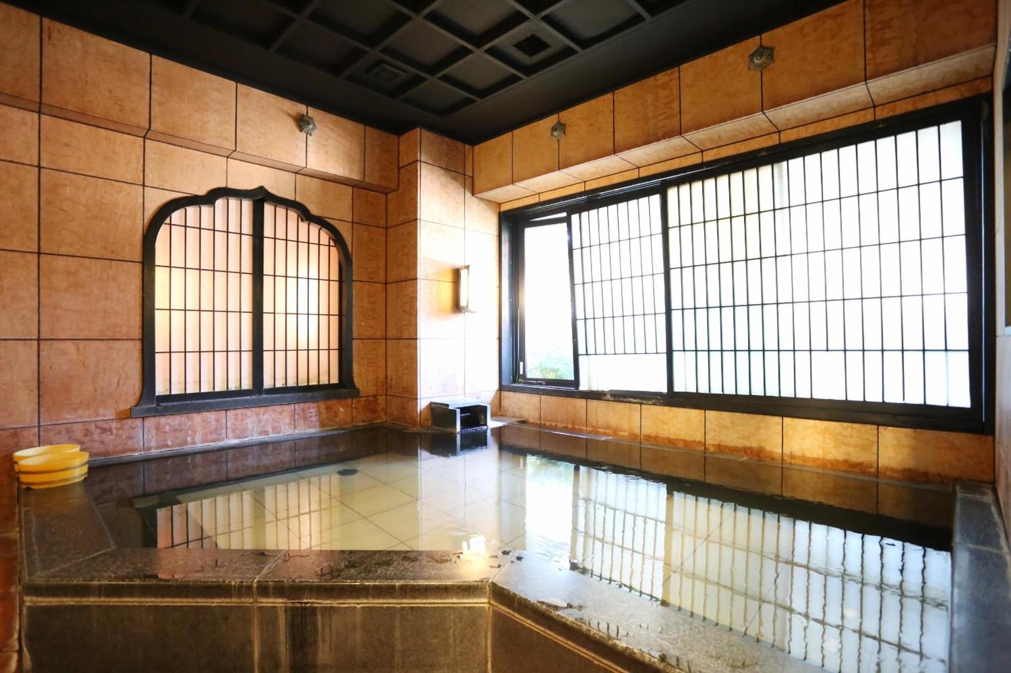 Hotel Castle Inn Suzuka Bagian luar foto