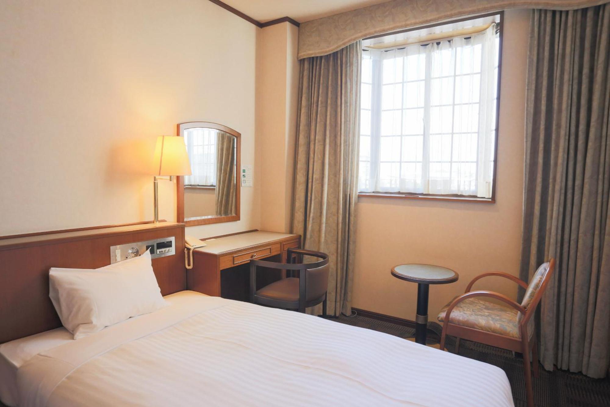 Hotel Castle Inn Suzuka Bagian luar foto