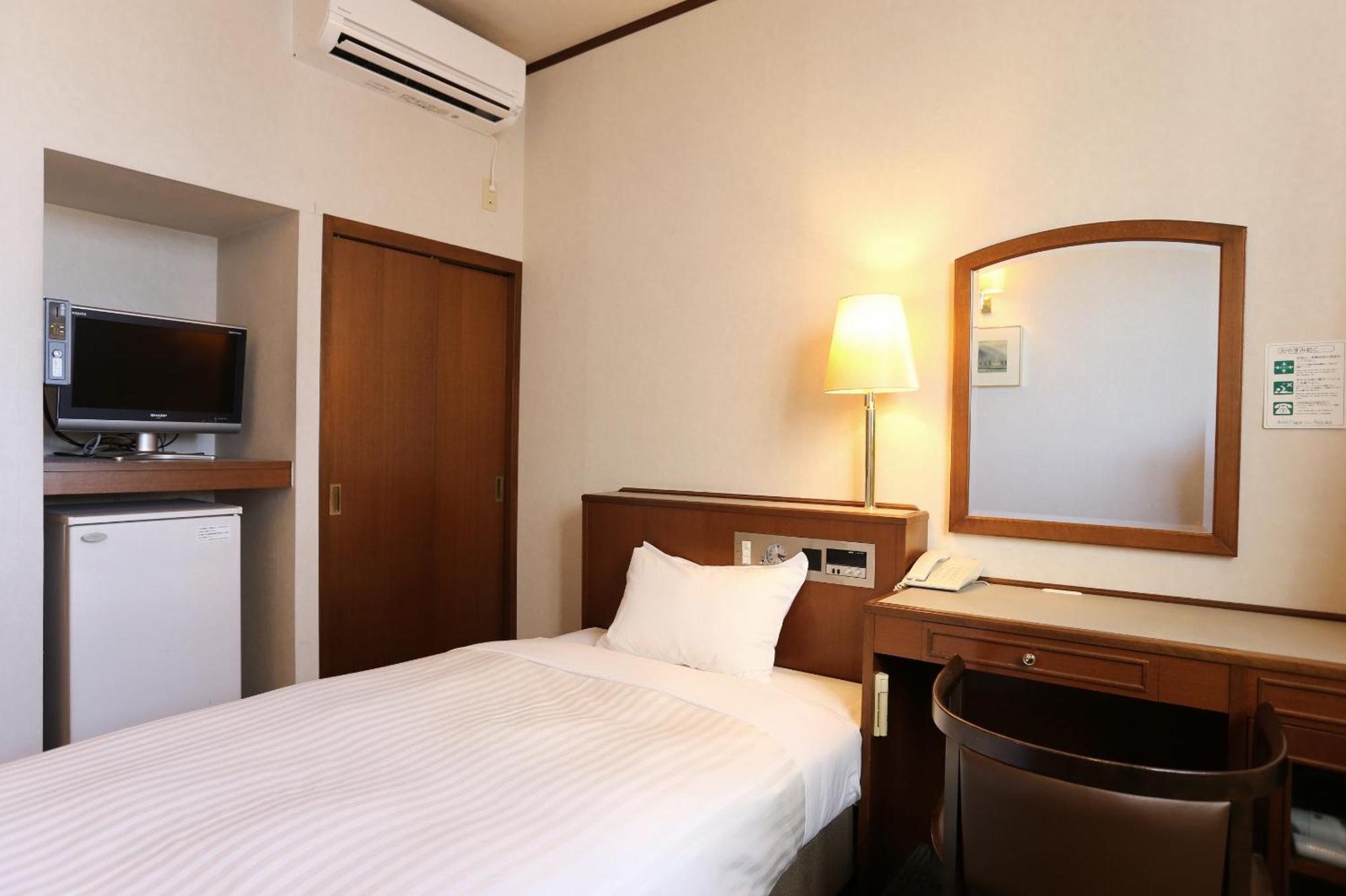 Hotel Castle Inn Suzuka Bagian luar foto